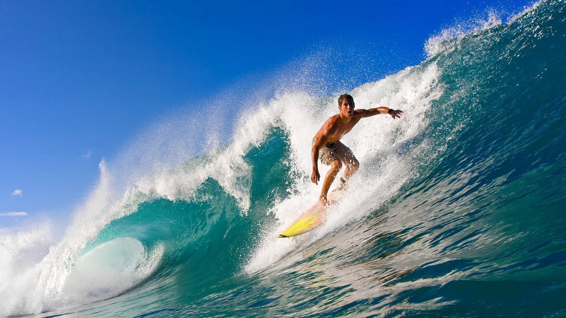 最实用的驾驶技巧：车手告诉你如何在极限中求稳，极限驾驶技术教学
